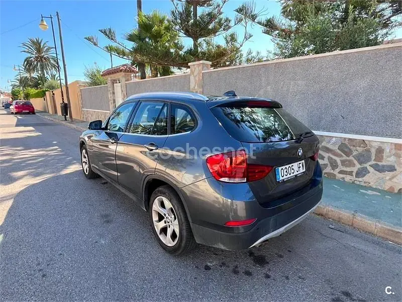 Usado BMW X1 143 CV (105 kW) 2015 Gris / plata SUV
