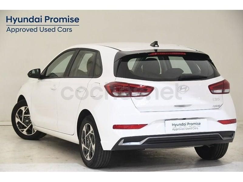 Nuevo Hyundai i30 100 CV (73 kW) 2025 Blanco Berlina