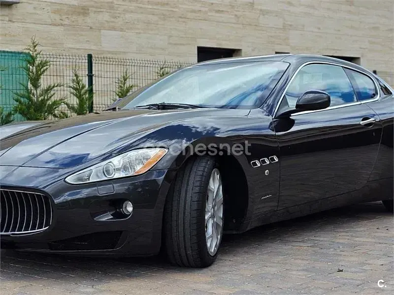 Usado Maserati Granturismo 405 CV (297 kW) 2010 Gris / plata Coupe