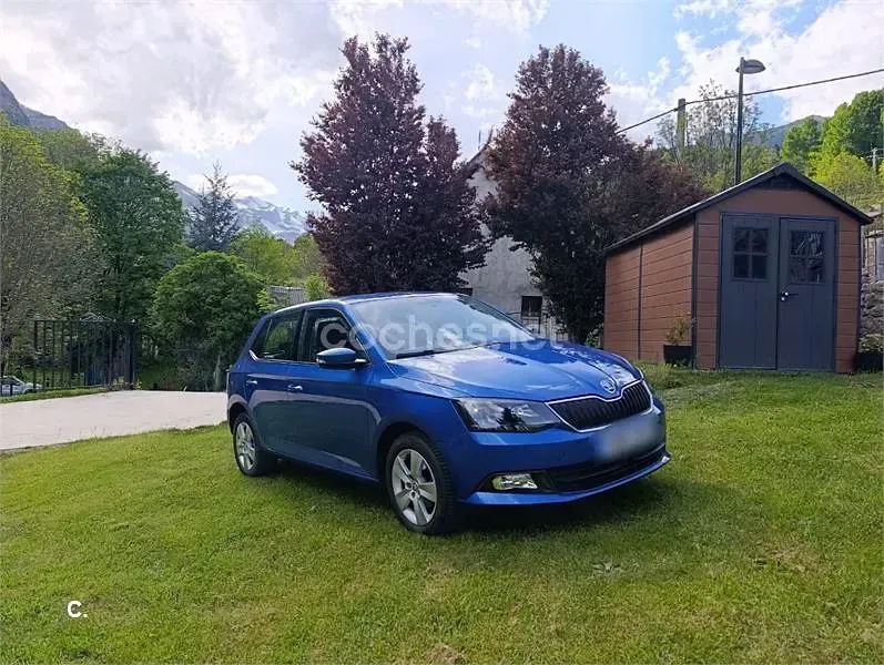 Usado Skoda Fabia 95 CV (69 kW) 2018 Azul Berlina