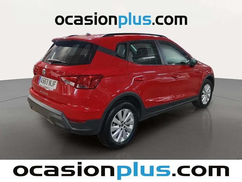 Usado Seat Arona Style 110 CV (80 kW) 2023 Rojo SUV