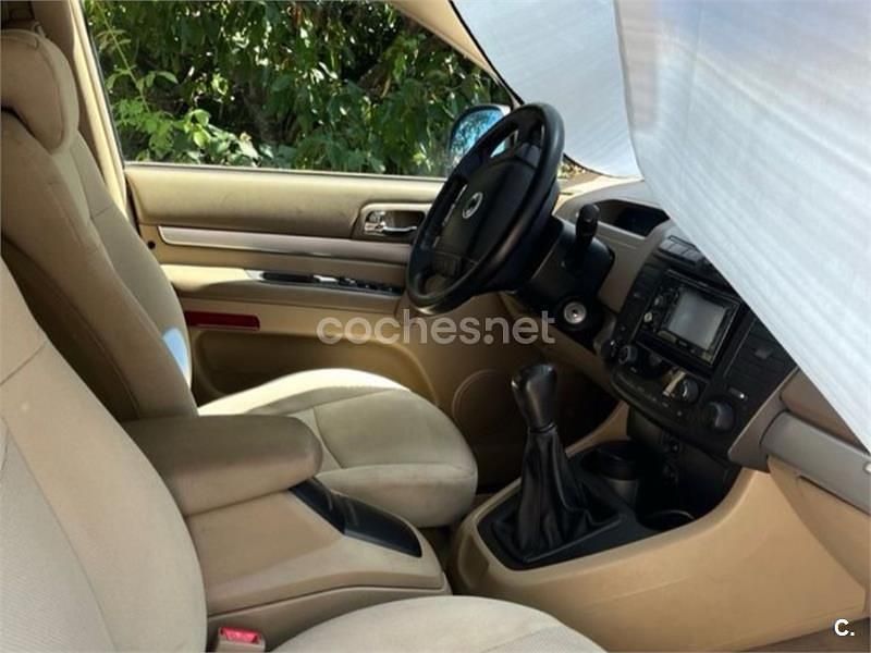 Usado Ssangyong (KGM) Rodius 165 CV (121 kW) 2010 Azul Monovolumen