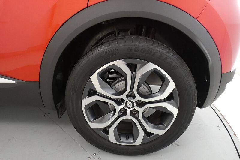 Usado Renault Captur 140 CV (102 kW) 2021 Rojo SUV