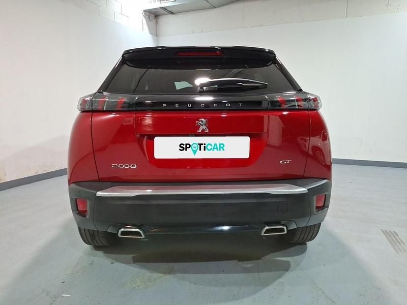 Usado Peugeot 2008 GT 131 CV (96 kW) 2023 Rojo SUV