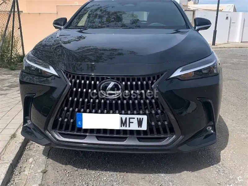 Usado Lexus NX450h+ Executive Line 306 CV (225 kW) 2023 Negro SUV