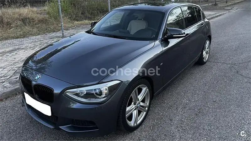 Usado BMW 118 Comfort Edition 136 CV (100 kW) 2014 Gris / plata Utilitario