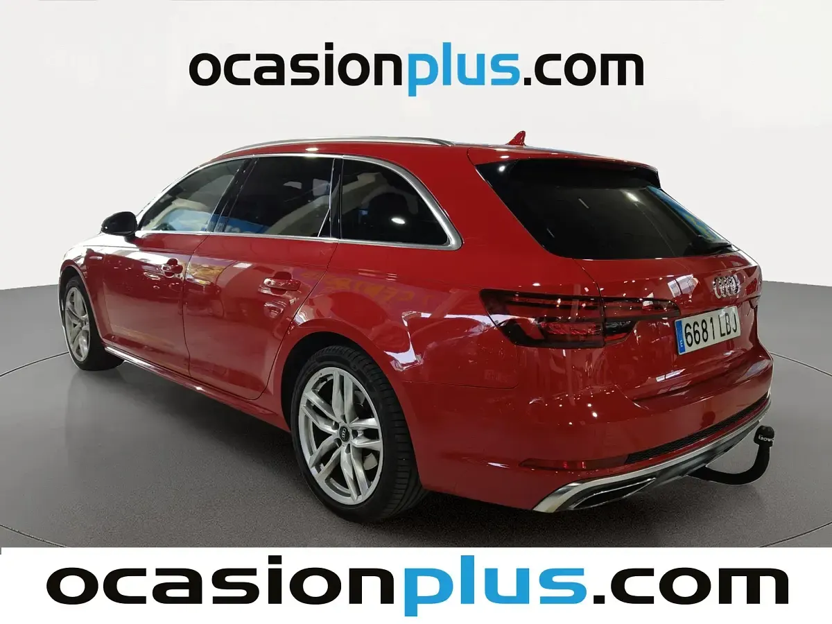 Usado Audi A4 S-Line 150 CV (110 kW) 2019 Rojo Familiar