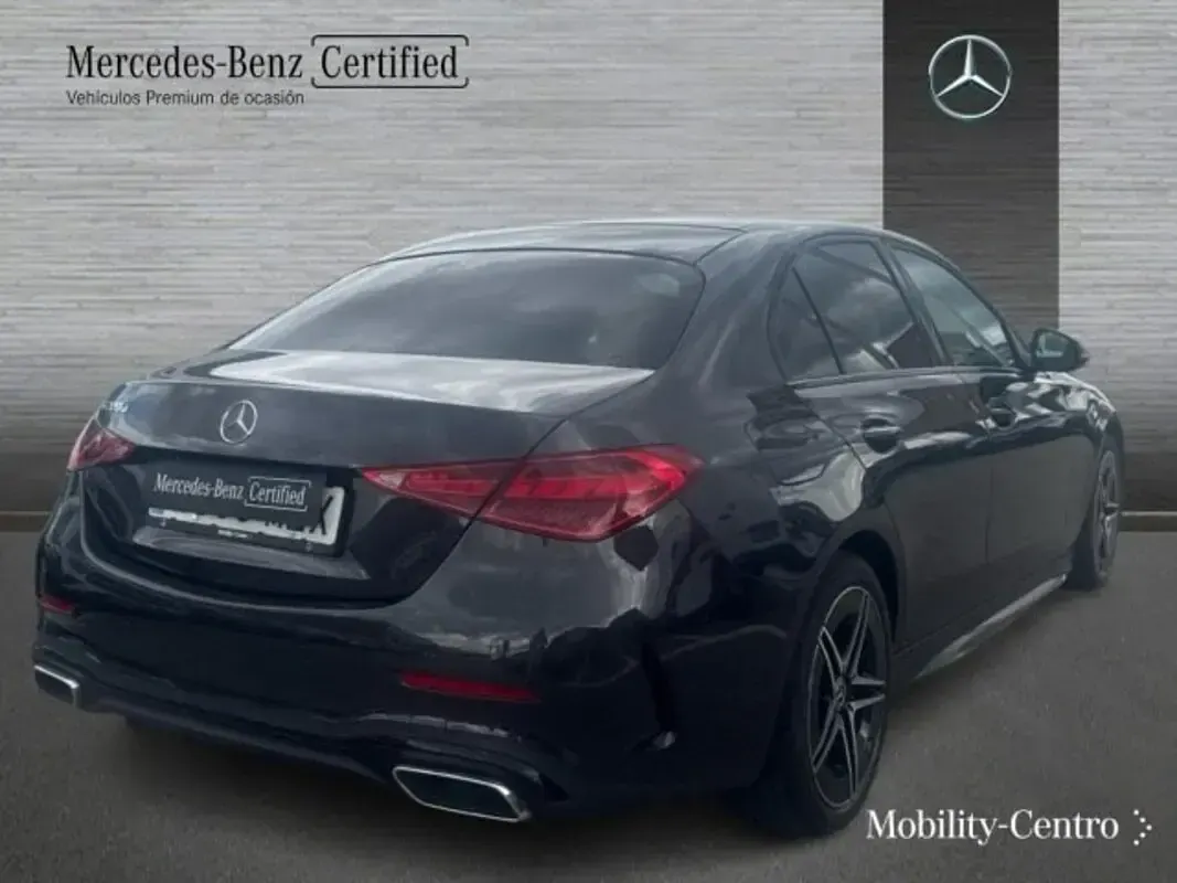 Usado Mercedes C220 200 CV (147 kW) 2025 Gris grafito Berlina
