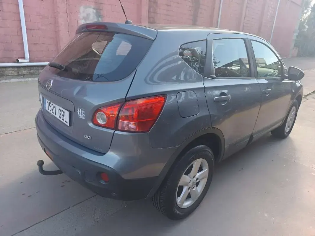 Usado Nissan Qashqai Acenta 150 CV (110 kW) 2008 Gris SUV
