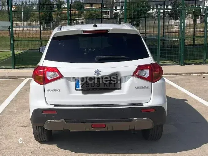 Usado Suzuki Vitara 120 CV (88 kW) 2017 Blanco SUV
