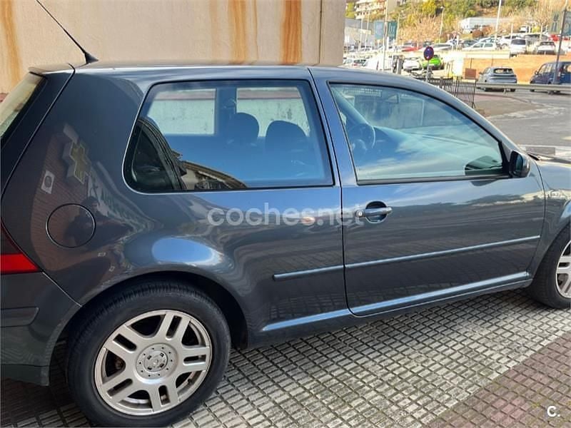 Usado VW Golf IV 110 CV (80 kW) 2001 Azul Berlina