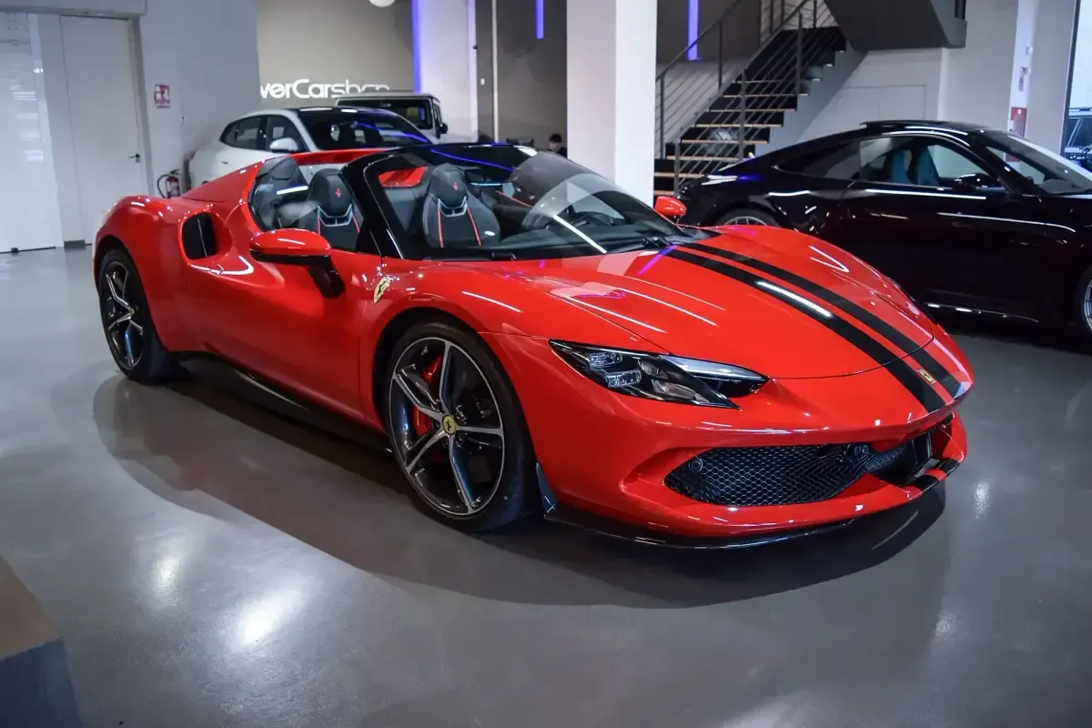 Usado Ferrari 296 842 CV (619 kW) 2025 Coupe