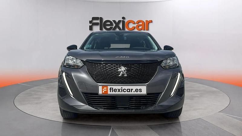Usado Peugeot 2008 Active 110 CV (80 kW) 2022 Gris SUV