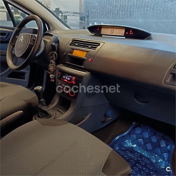 Usado Citroën C4 90 CV (66 kW) 2006 Gris / plata Berlina