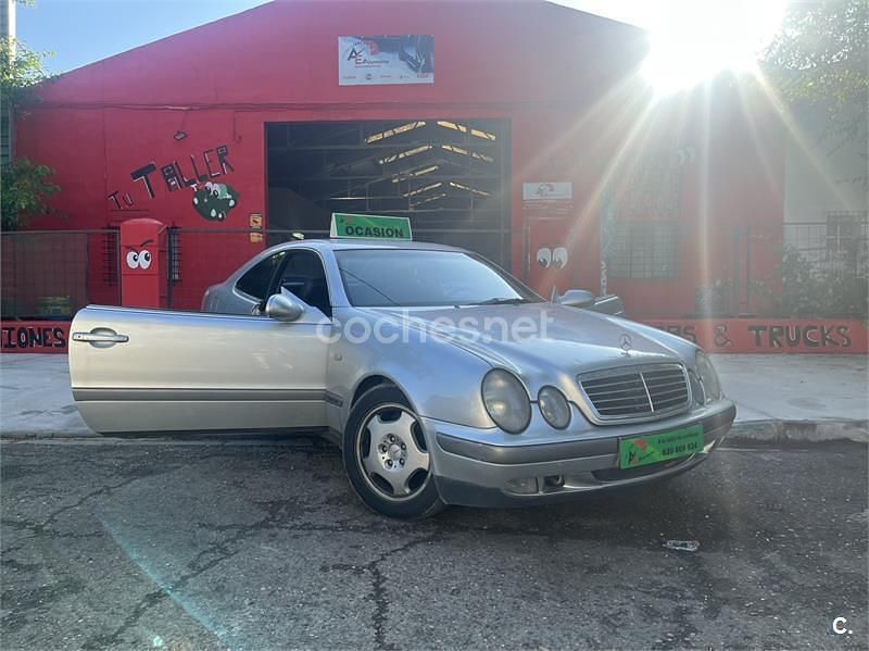 Usado Mercedes CLK320 Elegance 218 CV (160 kW) 1998 Gris / plata Coupe