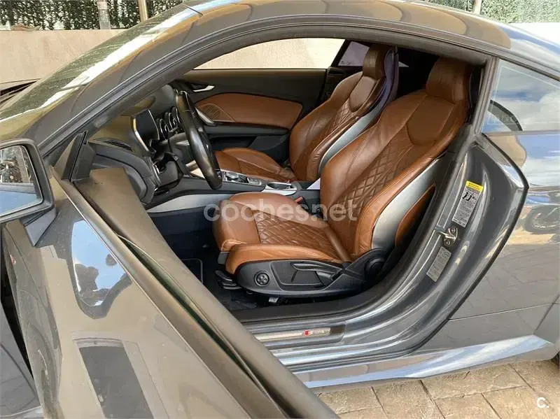 Usado Audi TT S-Line 230 CV (169 kW) 2015 Gris / plata Coupe