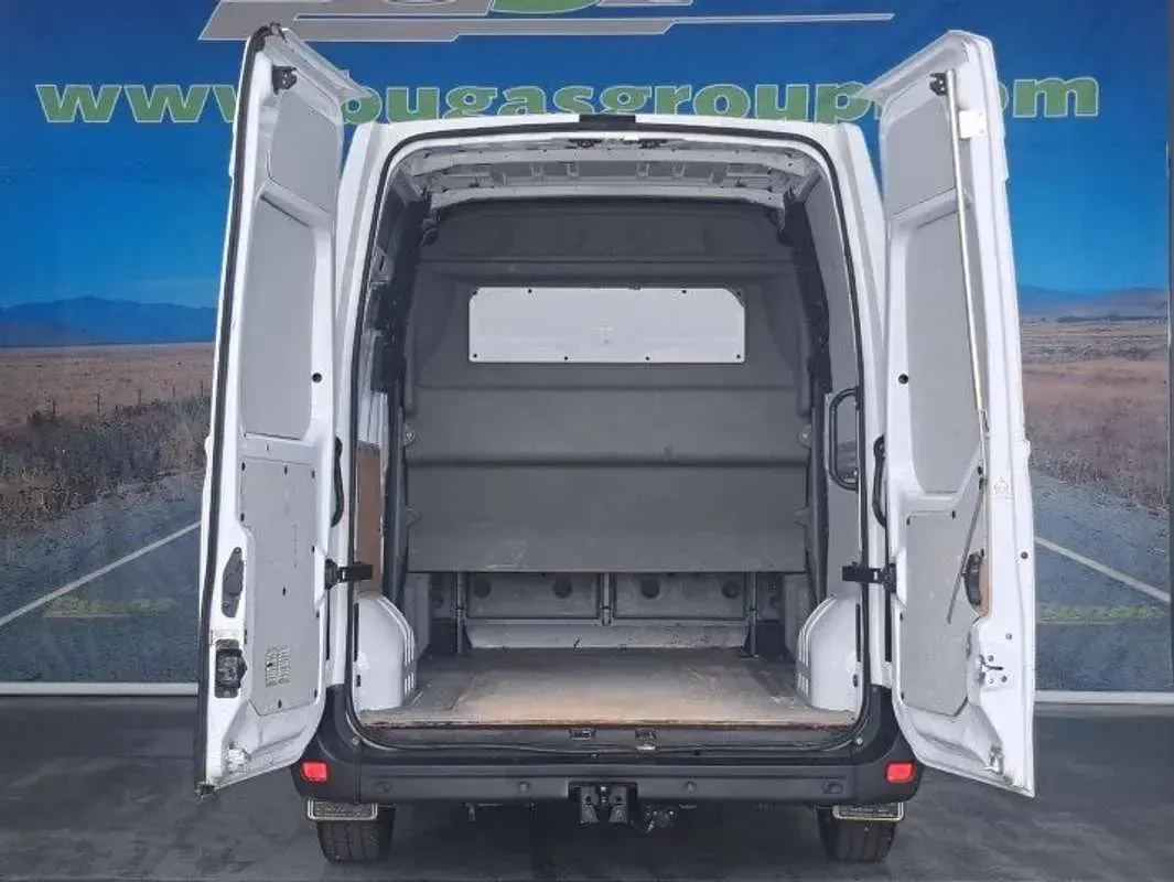 Usado Renault Master 135 CV (99 kW) 2020 Blanco Monovolumen