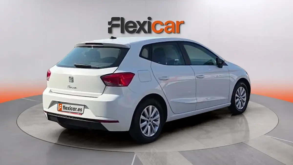 Usado Seat Ibiza Reference 80 CV (58 kW) 2023 Blanco Utilitario