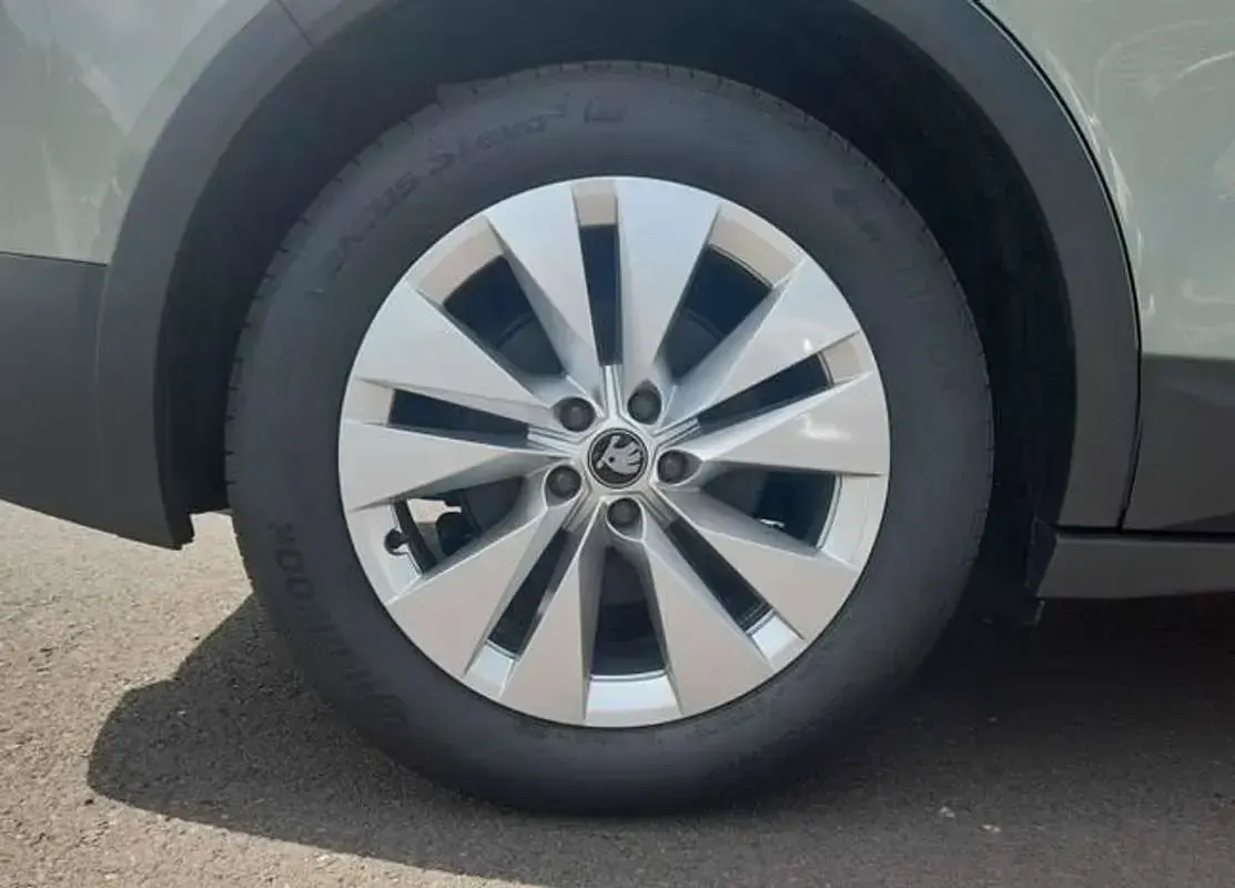 Usado Skoda Elroq 150 kW (204 CV) 2025 Verde SUV