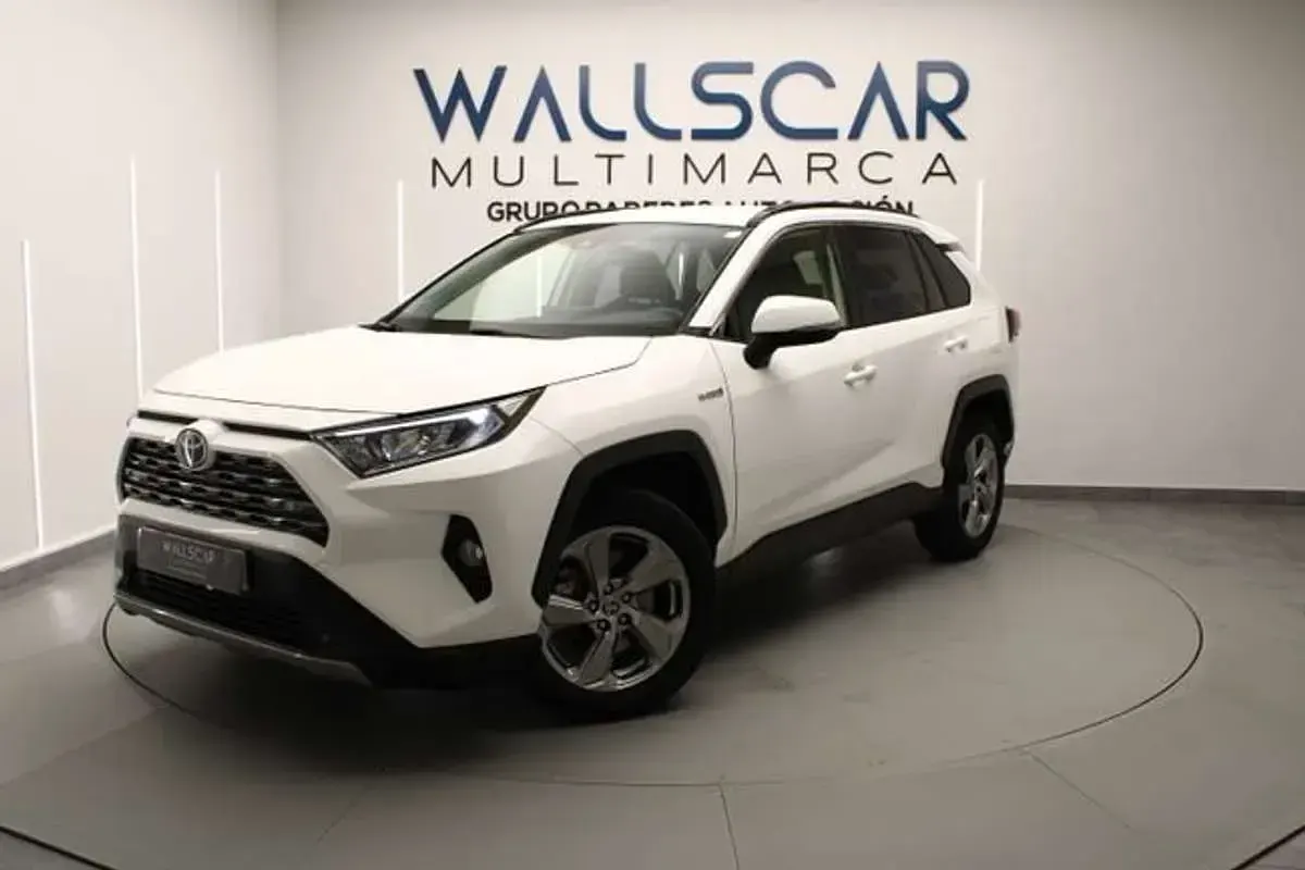 Usado Toyota RAV4 Hybrid Advance 218 CV (160 kW) 2021 Blanco SUV