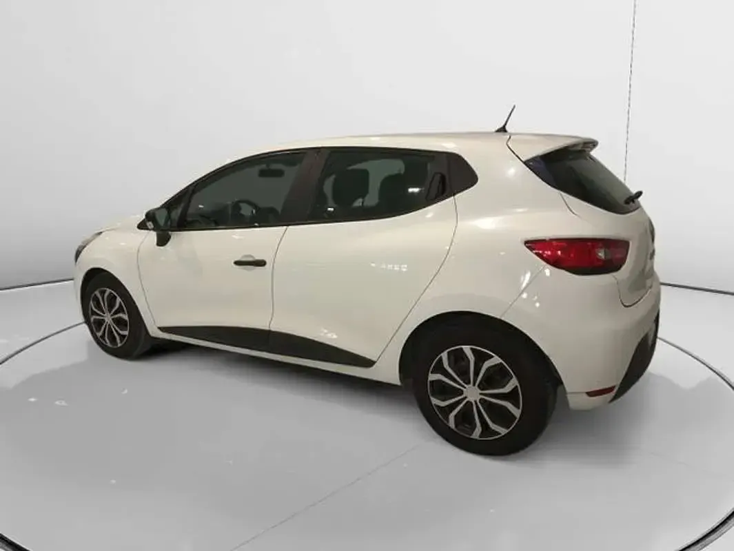 Usado Renault Clio Business 90 CV (66 kW) 2018 Blanco Utilitario