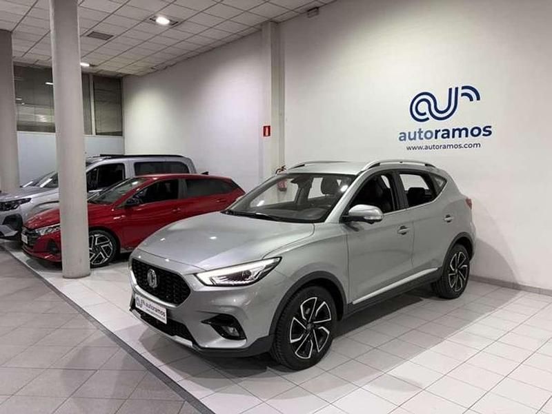 Usado MG ZS Luxury 106 CV (77 kW) 2023 Gris SUV
