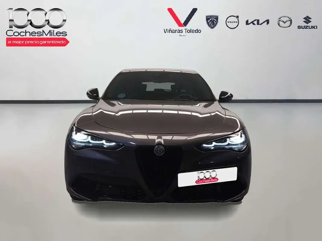 Usado Alfa Romeo Stelvio Sprint 160 CV (117 kW) 2024 Gris SUV