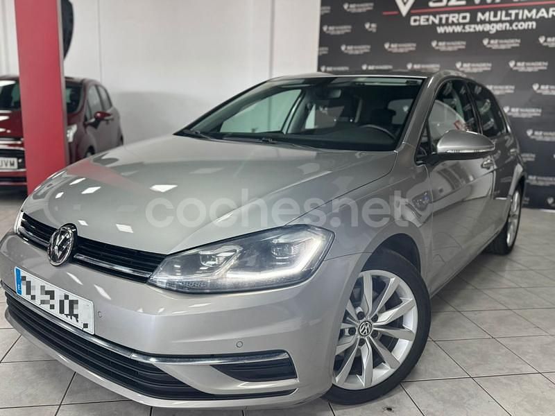 Gris / plata Usado 2018 VW Golf VII Advance Berlina | 18.995 € (Precio justo) - Imagen 1/4