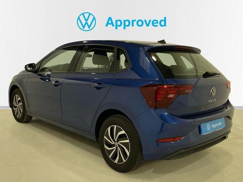 Usado VW Polo Life 95 CV (69 kW) 2023 Azul Utilitario