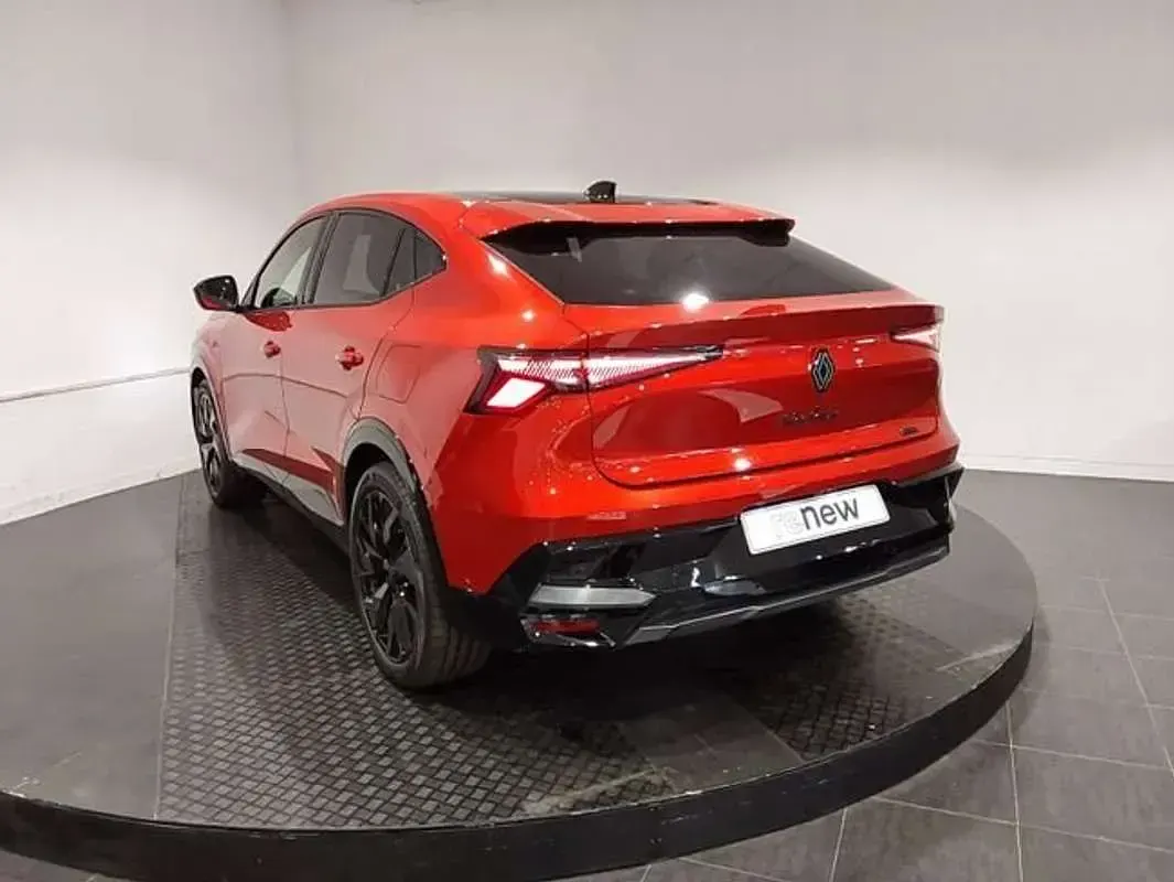 Usado Renault Rafale Esprit Alpine 131 CV (96 kW) 2025 Rojo SUV