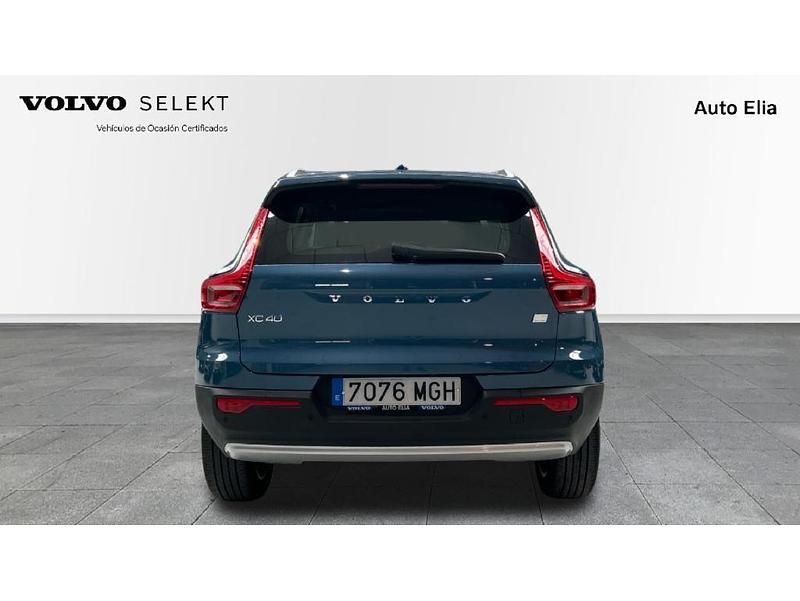 Usado Volvo XC40 Plus 211 CV (155 kW) 2023 Azul SUV