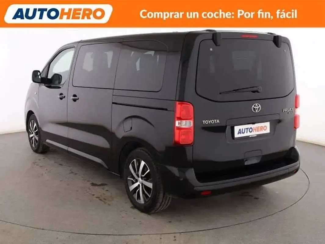 Usado Toyota Proace Advance 145 CV (106 kW) 2023 Negro Monovolumen