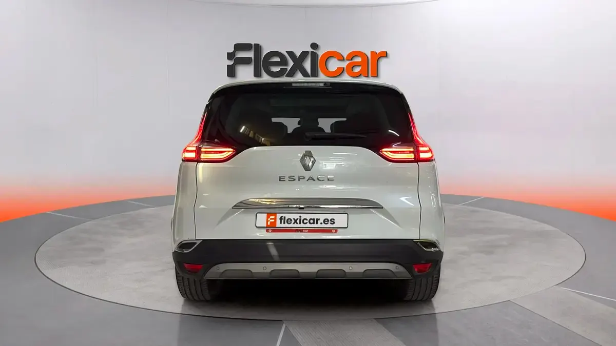Usado Renault Espace Zen 160 CV (117 kW) 2017 Blanco Monovolumen