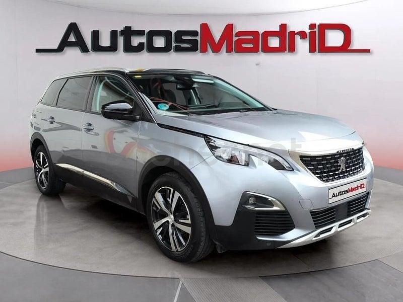 Usado Peugeot 5008 Allure 130 CV (95 kW) 2020 Gris / plata SUV