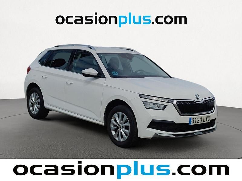 Usado Skoda Kamiq Ambition 110 CV (80 kW) 2022 Blanco SUV