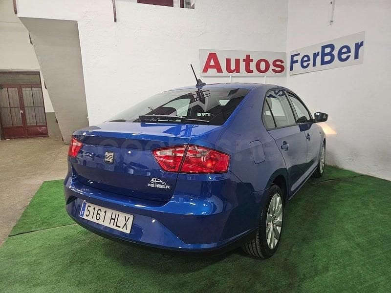 Usado Seat Toledo I-Tech 105 CV (77 kW) 2014 Azul Utilitario