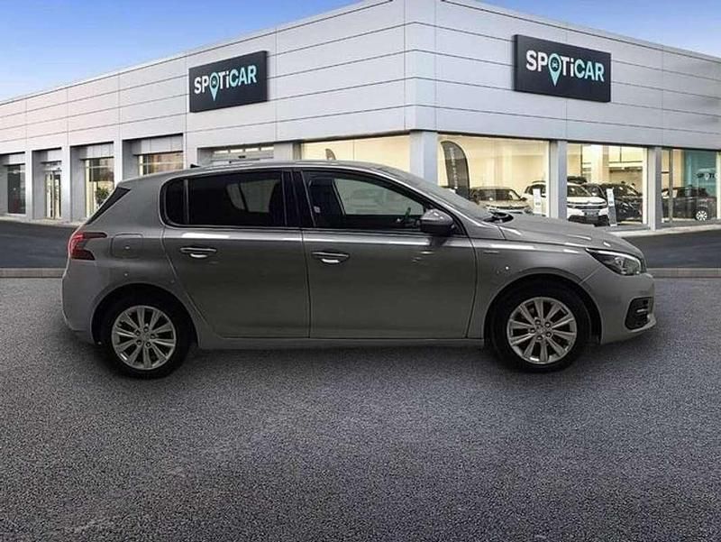 Usado Peugeot 308 Style 131 CV (96 kW) 2019 Gris Utilitario