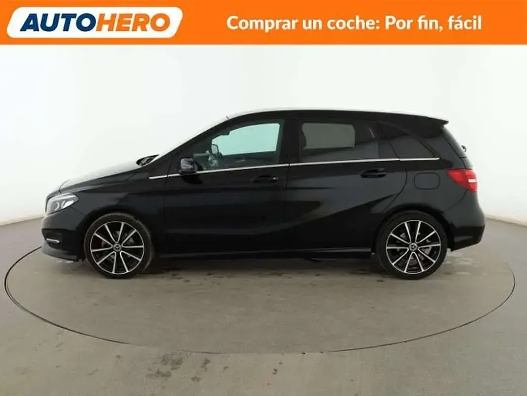Begagnad Mercedes B180 110 HK (80 kW) 2018 Svart Minibuss