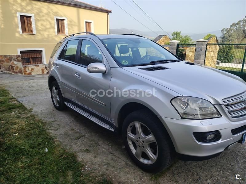 Usado Mercedes ML320 224 CV (164 kW) 2008 Gris / plata SUV