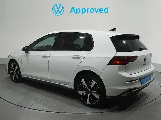 Usado VW Golf VIII GTE 245 CV (180 kW) 2023 Blanco