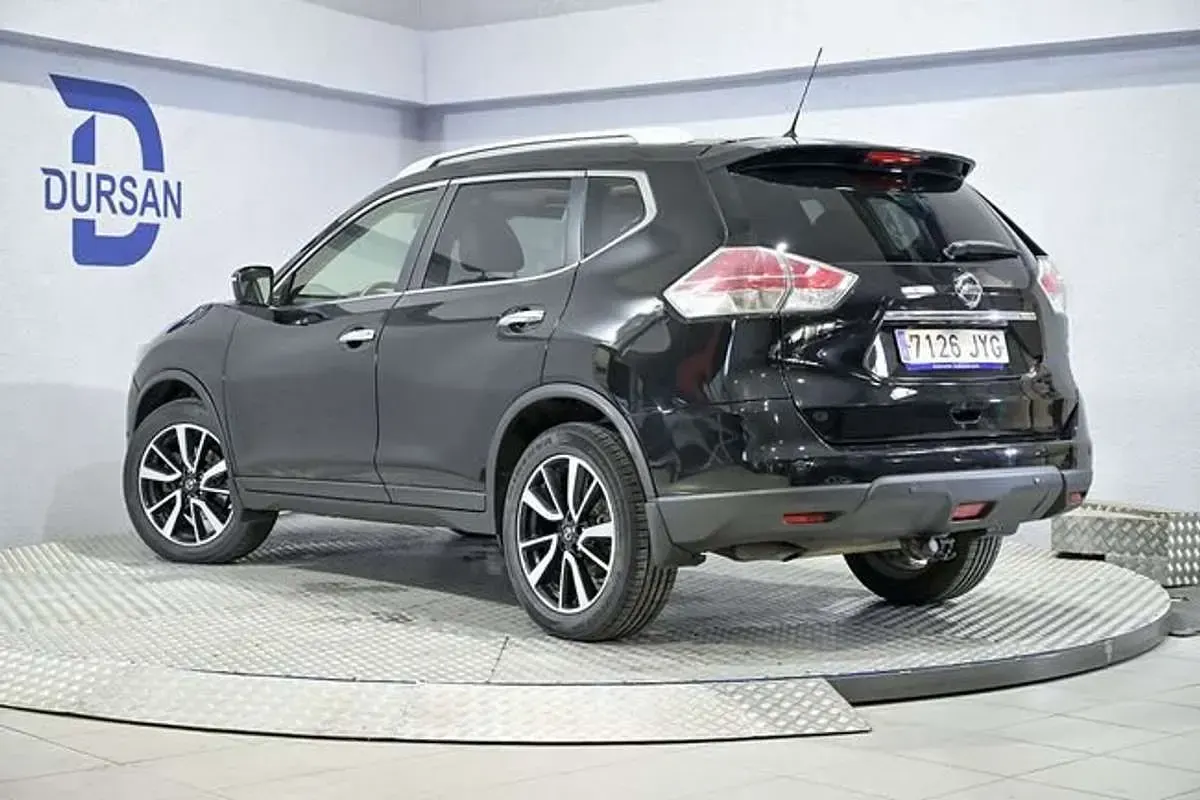 Usado Nissan X-Trail N-Connecta 177 CV (130 kW) 2017 Negro SUV
