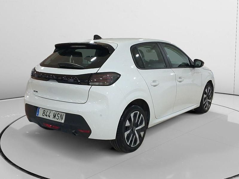 Usado Peugeot 208 Active 101 CV (74 kW) 2024 Blanco Utilitario