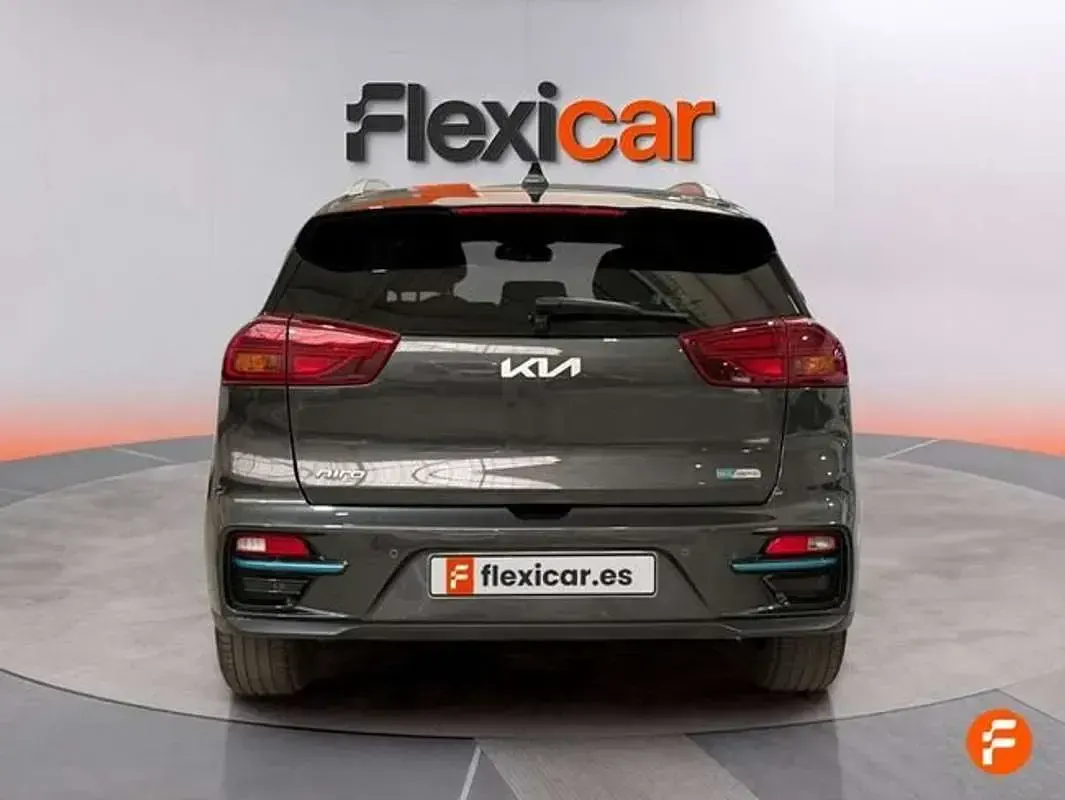Usado Kia e-Niro 100 kW (136 CV) 2022 Azul SUV