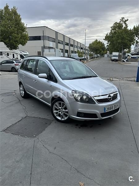 Gris / plata Usado 2005 Opel Zafira Enjoy Monovolumen | 2800 € (Buen precio) - Imagen 1/4