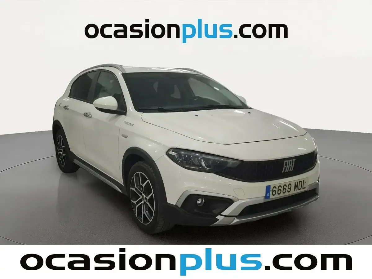 Begagnad Fiat Tipo Cross 130 HK (95 kW) 2023 Vit Sedan