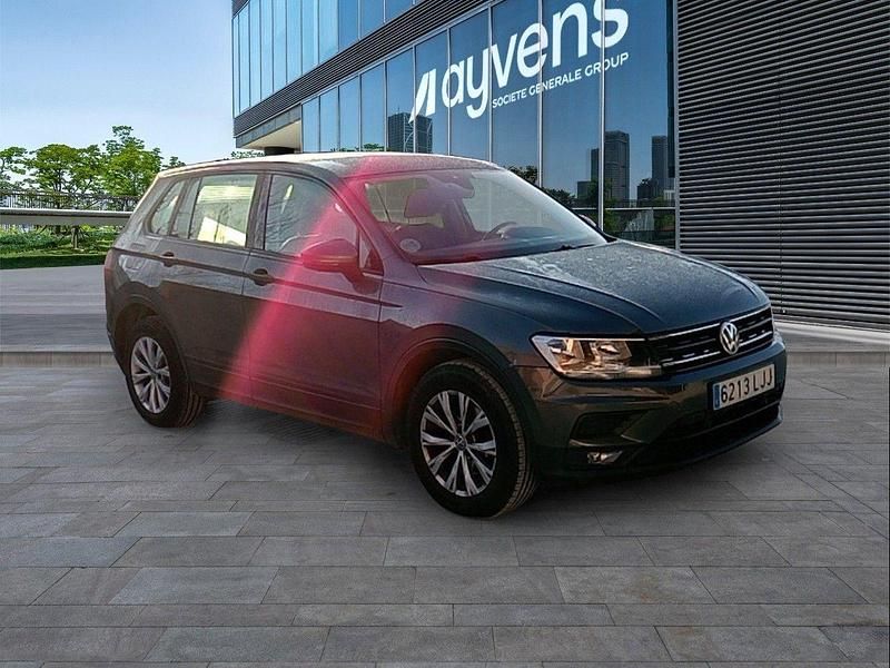 Usado VW Tiguan Edition 150 CV (110 kW) 2020 Gris SUV