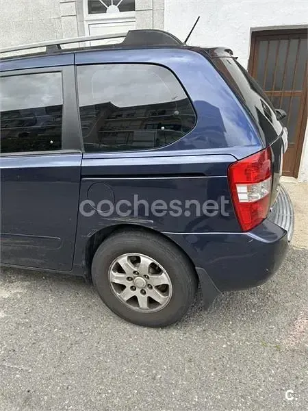 Usado Kia Carnival 185 CV (136 kW) 2010 Azul Monovolumen