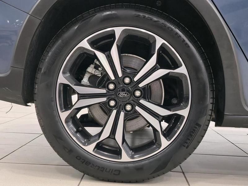 Usado Ford Focus Active 125 CV (91 kW) 2019 Azul Familiar