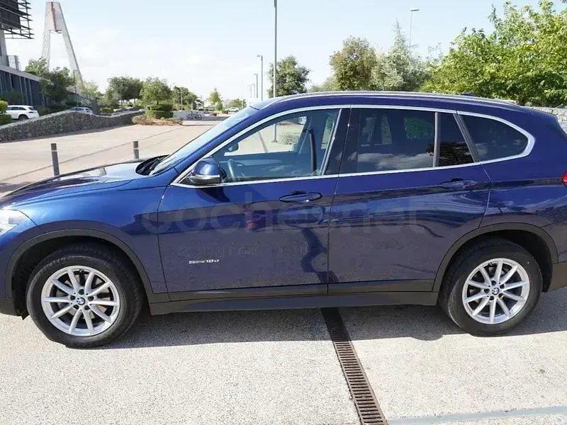 Usado BMW X1 Sport Line 150 CV (110 kW) 2017 Azul SUV