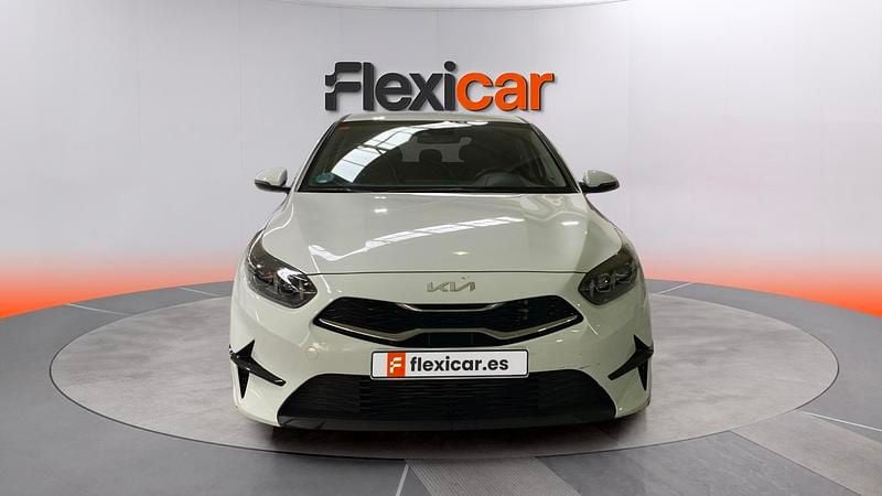 Usado Kia Ceed 100 CV (73 kW) 2021 Blanco Utilitario